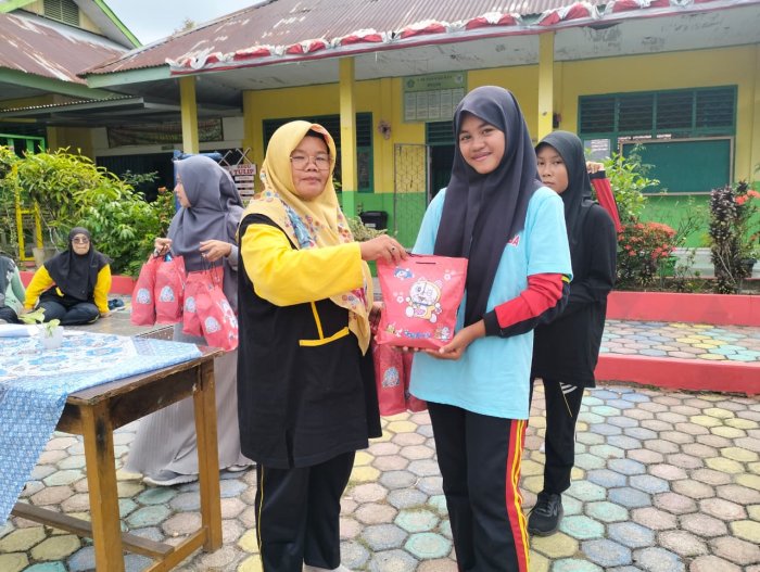 Siswa MTsN 4 Batanghari Raih Prestasi dalam Perlombaan Hari Olahraga Nasional Siswa MTsN 4 Batanghari Raih Prestasi dalam Perlombaan Hari Olahraga Nasional