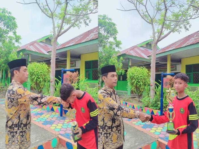 SISWA MTSN 4 BATANG HARI RAIH JUARA KARATE O2SN TINGKAT KABUPATEN SISWA MTSN 4 BATANG HARI RAIH JUARA KARATE O2SN TINGKAT KABUPATEN