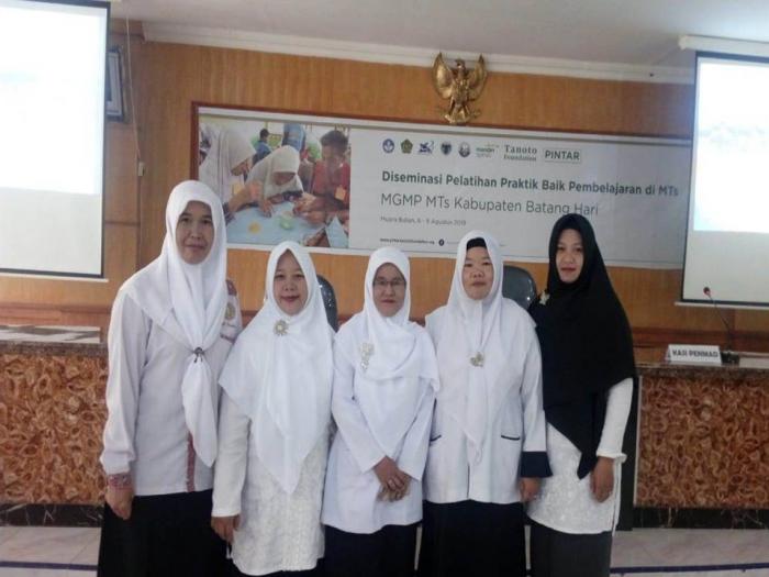 MTsN 4 BATANG HARI UTUS 5 GURU MATA PELAJARAN MENGIKUTI DESIMINASI KEGIATAN PRAKTIK BAIK DI MTs TAHUN 2019