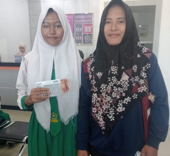 Testimonial Layanan Kesiswaan penyaluran Bantuan PIP MTsN 4 Batang Hari Testimonial Layanan Kesiswaan penyaluran Bantuan PIP MTsN 4 Batang Hari