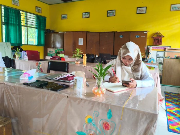 Penguatan Pendidikan Inklusif, Guru Bahasa Arab MTsN 4 Batang Hari Selesaikan Modul Strategis ABK