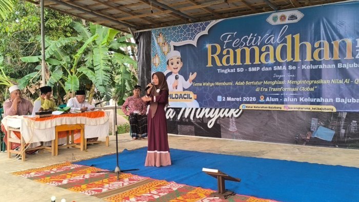 Haniva, Siswi MTsN 4 Batang Hari Tampil Memukau dalam Lomba Tausiyah di Alun-Alun Bajubang