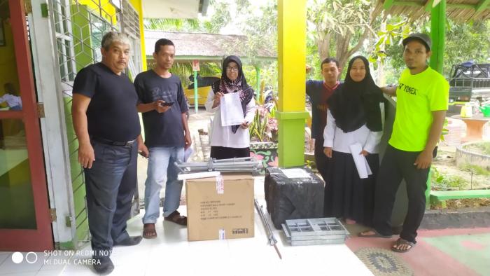 MTsN 4 BATANG HARI TERIMA BANTUAN PERANGKAT AKSES INTERNET DARI KOMINFO MTsN 4 BATANG HARI TERIMA BANTUAN PERANGKAT AKSES INTERNET DARI KOMINFO