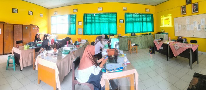 Guru MTsN 4 Batanghari Ikuti Zoom Virtual 