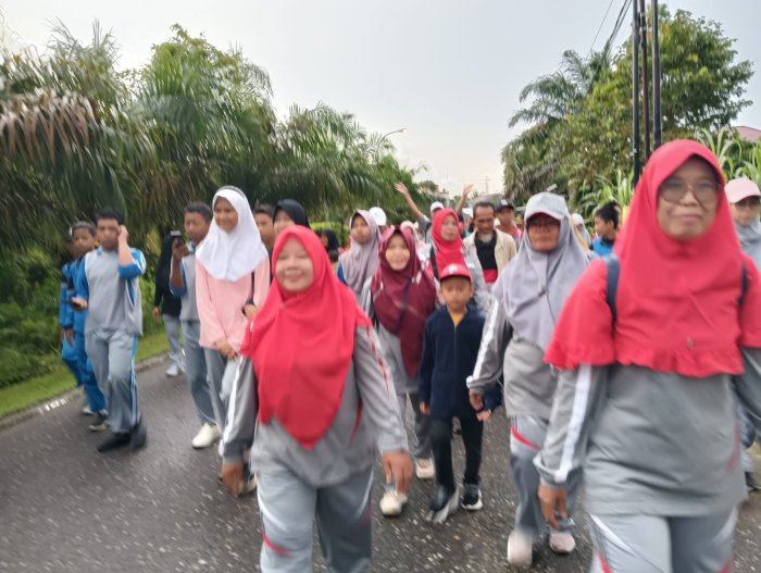 MTsN 4 Batanghari Ikut Serta dalam Kegiatan Jalan Sehat HAB Kemenag RI ke-80