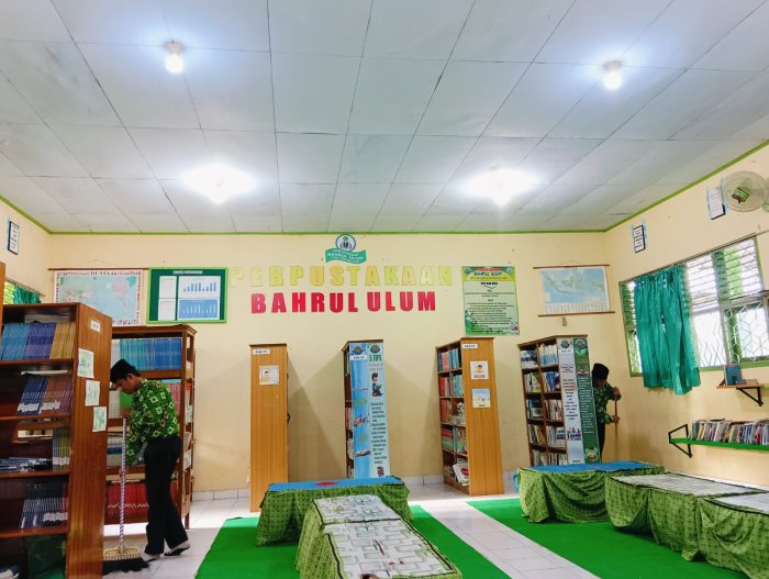 Literasi Usai, 9A Buktikan Aksi Peduli Perpustakaan demi Kenyamanan Literasi Usai, 9A Buktikan Aksi Peduli Perpustakaan demi Kenyamanan