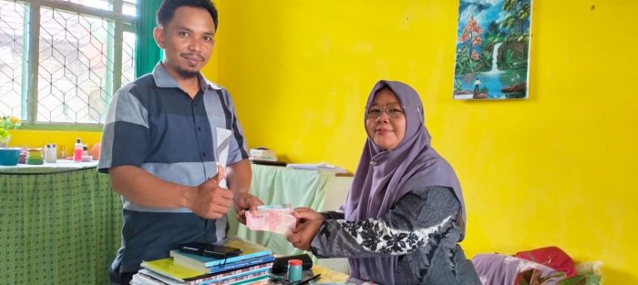 Pembayaran Bibit dan Pupuk pada Rizki Tani sebagai Investor Agen Kitela MTsN 4 Batang Hari