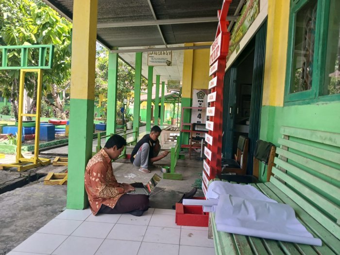 Dedikasi Nurhakim, S.E. dan Agung Prasetio dalam Mempersiapkan Jambore Ranting Kwaran Bajubang