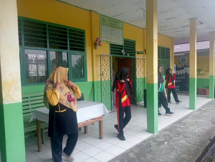 Senam Sehat Tetap Berlangsung Meski Gerimis Menyapa Bajubang