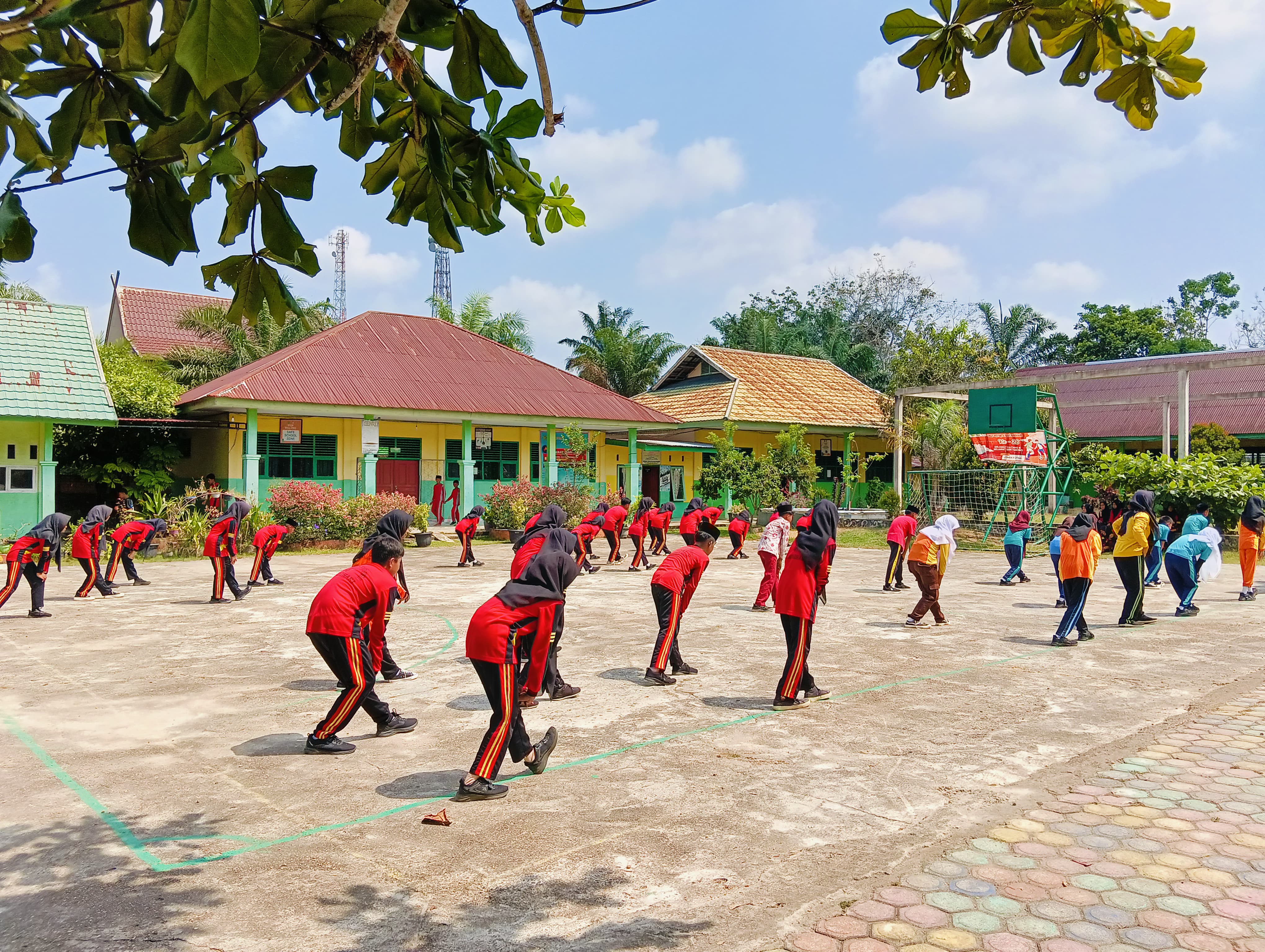 LOMBA SENAM MEMPERINGATI HARI ANAK NASIONAL LOMBA SENAM MEMPERINGATI HARI ANAK NASIONAL