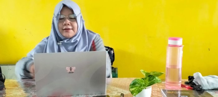 Waka kurikulum Dorong Guru MTsN 4 Batang Hari Tuntaskan SKP e-Kinerja TW 3 Demi Bukti Nyata Integritas