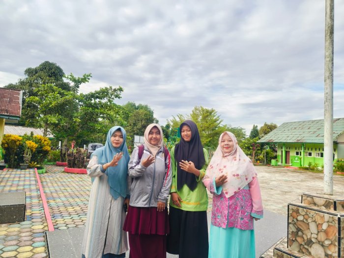 Langkah Pasti Menuju Prestasi : MTsN 4 Batang Hari Berangkatkan Delegasi OMI Provinsi Jambi