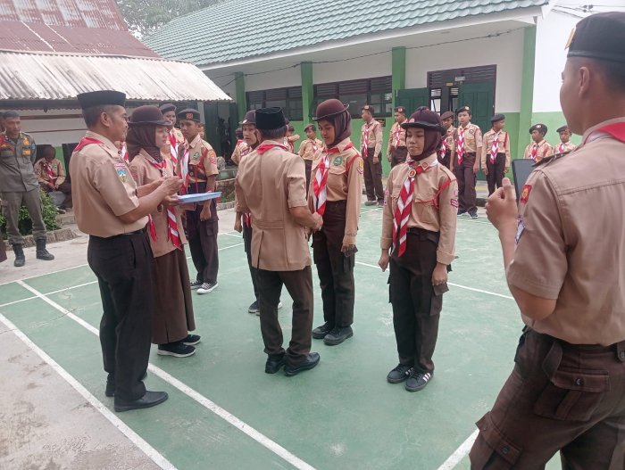 3 Siswi MTsN 4 Batanghari Ikuti Training Center Persiapan Jambore Cabang