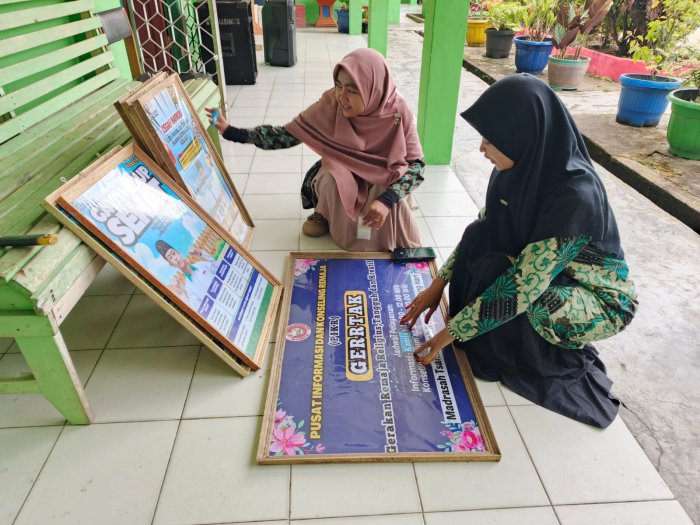 PIK-R MTsN 4 Batang Hari Mantapkan Identitas Lewat Slogan GERTAK PIK-R MTsN 4 Batang Hari Mantapkan Identitas Lewat Slogan GERTAK