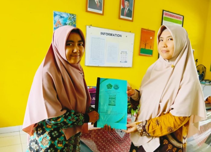 Penyerahan Laporan PMB Tahun Pelajaran 2026/2027, MTsNegeri 4 Batang Hari Resmi Terima 65 Murid Baru