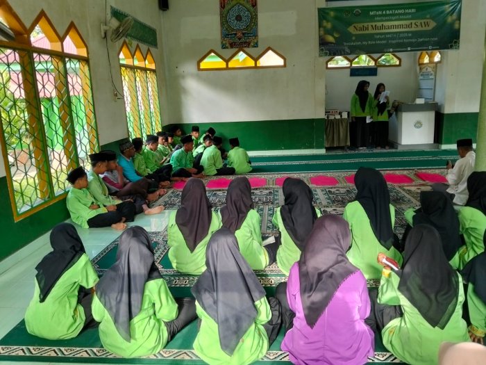 Menguatkan Iman Sejak Dini, Putri Ramayani dan Zahara Sampaikan Tausiah Pentingnya  mendirikan Shalat