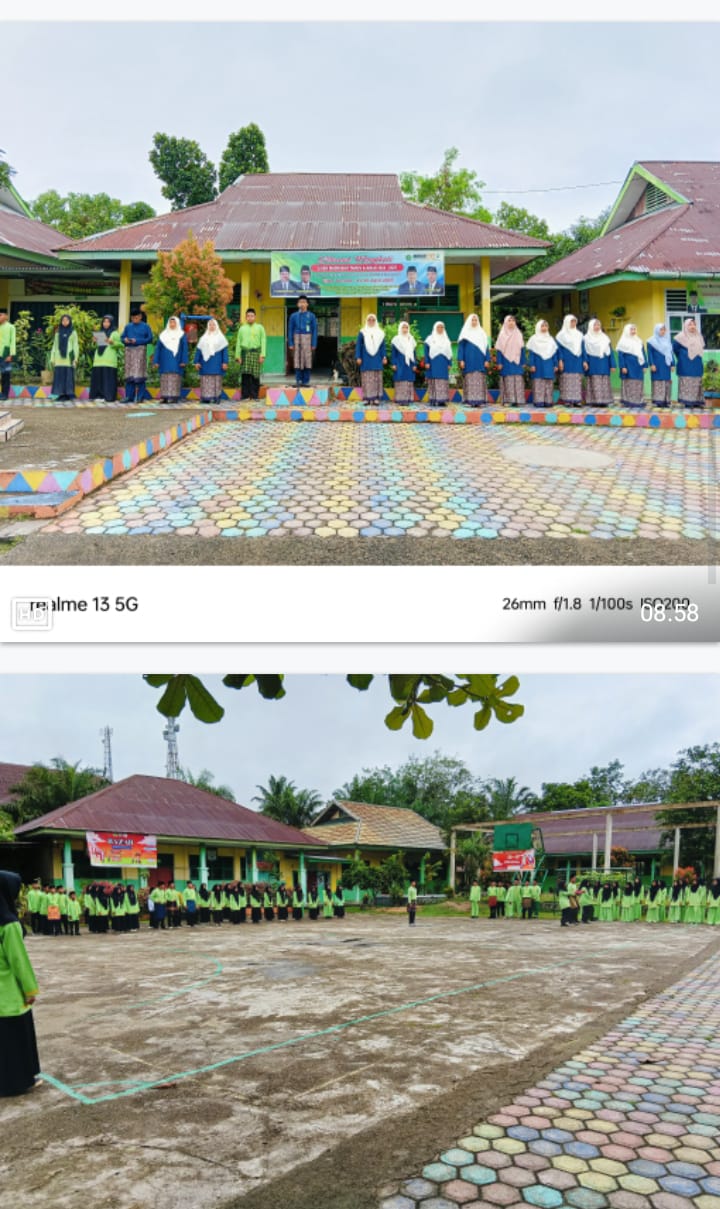 MTsN 4 Batanghari Gelar Upacara Hari Pendidikan Nasional Dengan Khidmat.