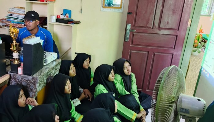 Calon Reporter Madrasah MTsN 4 Batanghari Siap Meramaikan Dunia Literasi Digital