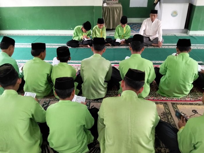 Petugas 7B Tampilkan Kekompakan dalam Pembacaan Surah Yasin