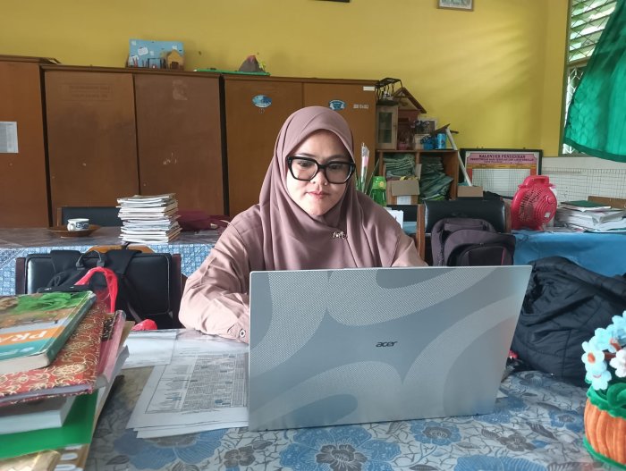 Sukses Simulasi AKGTK Mapel IPA Sesi 3, Guru MTsN 4 Batang Hari Ikuti Kegiatan Secara Daring