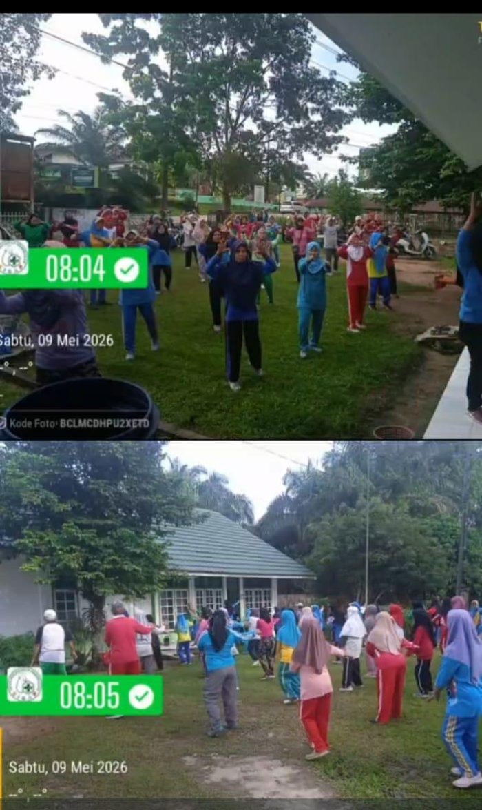 Sehat di Usia Lansia, GTK MTsN 4 Batang Hari Manfaatkan Libur Ikuti Senam Lansia di Pustu Bajubang Jelang Purna Bakti.