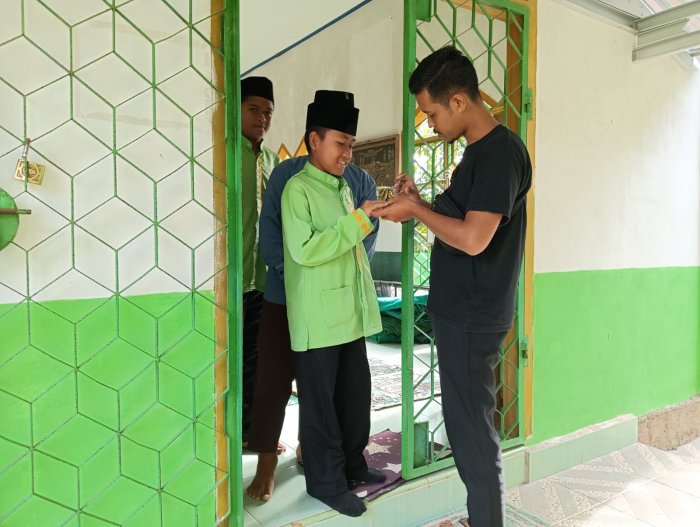 Sunnah Memotong Kuku di Hari Jumat, Siswa MTsN 4 Batang Hari Terapkan Kebersihan Diri