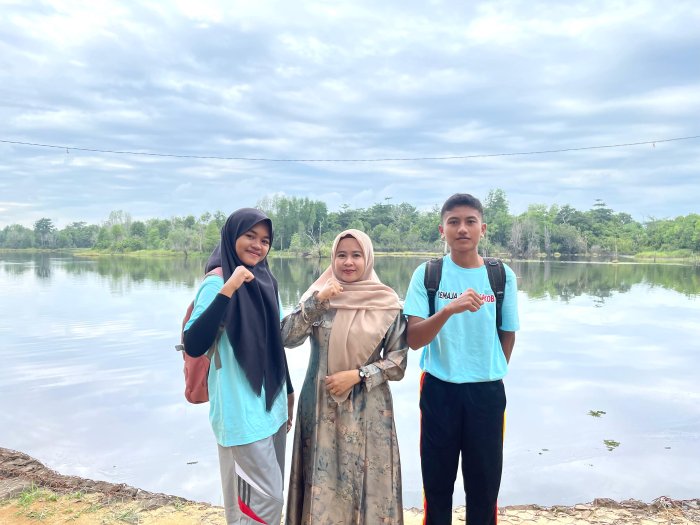 Guru BK MTsN 4 Batanghari Dampingi Siswa dalam Kegiatan Pembekalan Anti Duta Narkotika