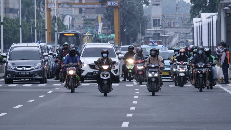 PRIORITAS DALAM BERLALU LINTAS