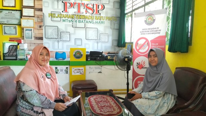 Kupas Kepemimpinan Madrasah, MTsN 4 Batang Hari Terima Kunjungan Peneliti UTASIMA