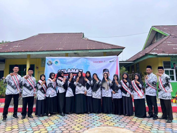 Hari Guru Nasional ke 80 Tahun 2025 Dengan Tema Guru Hebat Indonesia Kuat