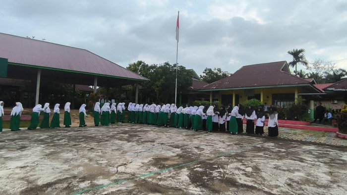 Halal Bihalal MTsN 4 Batang Hari, Momentum Saling Memaafkan dan Mempererat Persaudaraan Halal Bihalal MTsN 4 Batang Hari, Momentum Saling Memaafkan dan Mempererat Persaudaraan