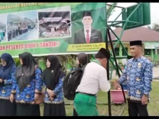 Kurikulum Berbasis Cinta Hadir Nyata Lewat SANTIK MTsN 4 Batang Hari
