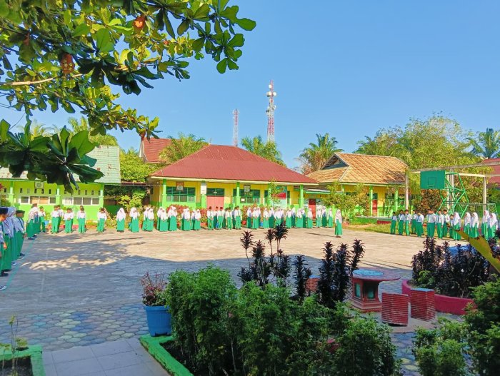 Upacara Bendera Senin: Bersyukur kepada Allah SWT dan Terapkan Kejujuran