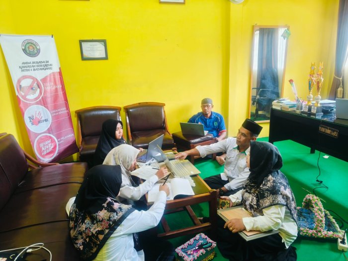 Pengumpulan Dokumen Evidence Zona Integritas di MTsN 4 Batang Hari Pengumpulan Dokumen Evidence Zona Integritas di MTsN 4 Batang Hari