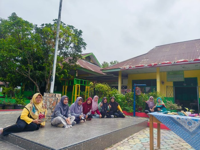 Guru menikmati Penyuluhan fasilitator sebaya Anti Narkoba Guru menikmati Penyuluhan fasilitator sebaya Anti Narkoba