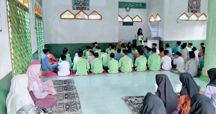 Kegiatan Pembiasaan Muhadharah MTsN 4 Batang Hari Latih Kepercayaan Diri dan Public Speaking Murid