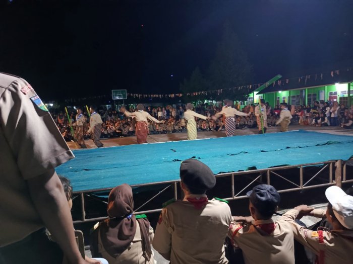 Pentas Seni Meriahkan Malam Terakhir Jambore Ranting Kecamatan Bajubang Pentas Seni Meriahkan Malam Terakhir Jambore Ranting Kecamatan Bajubang