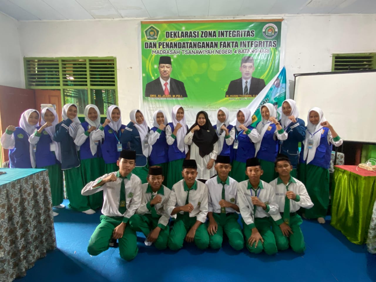 Semangat Anggota OSIM dalam menjalankan tugas sebagai Panitia MATSAMA MTsN 4 Batanghari