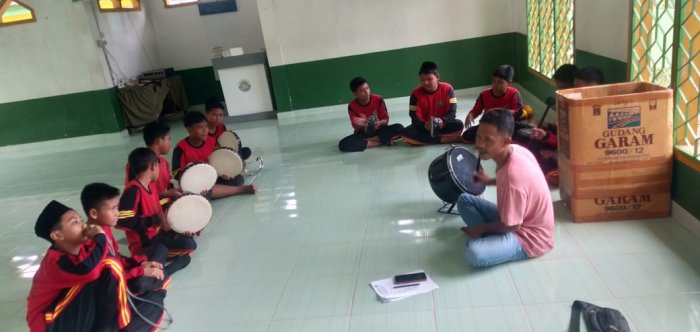 Grup Hadroh Ashabun Nada MTsN 4 Batang Hari Semakin Menunjukkan Kualitas Latihan