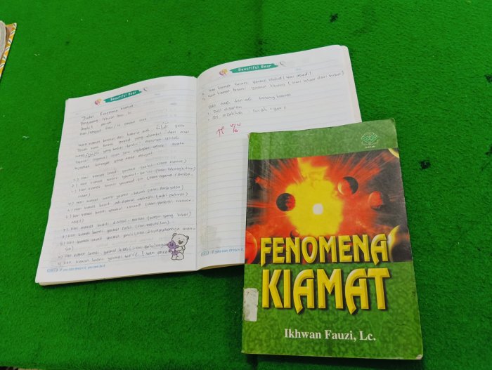 Menyelami Fenomena Kiamat, Istikhomah Perdalam Literasi Religius di Perpustakaan Bahrul Ulum