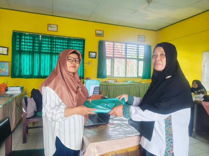 Wakasis Berganti, Program Kesiswaan MTsN 4 Batang Hari Siap Dilanjutkan dengan Semangat Baru Wakasis Berganti, Program Kesiswaan MTsN 4 Batang Hari Siap Dilanjutkan dengan Semangat Baru