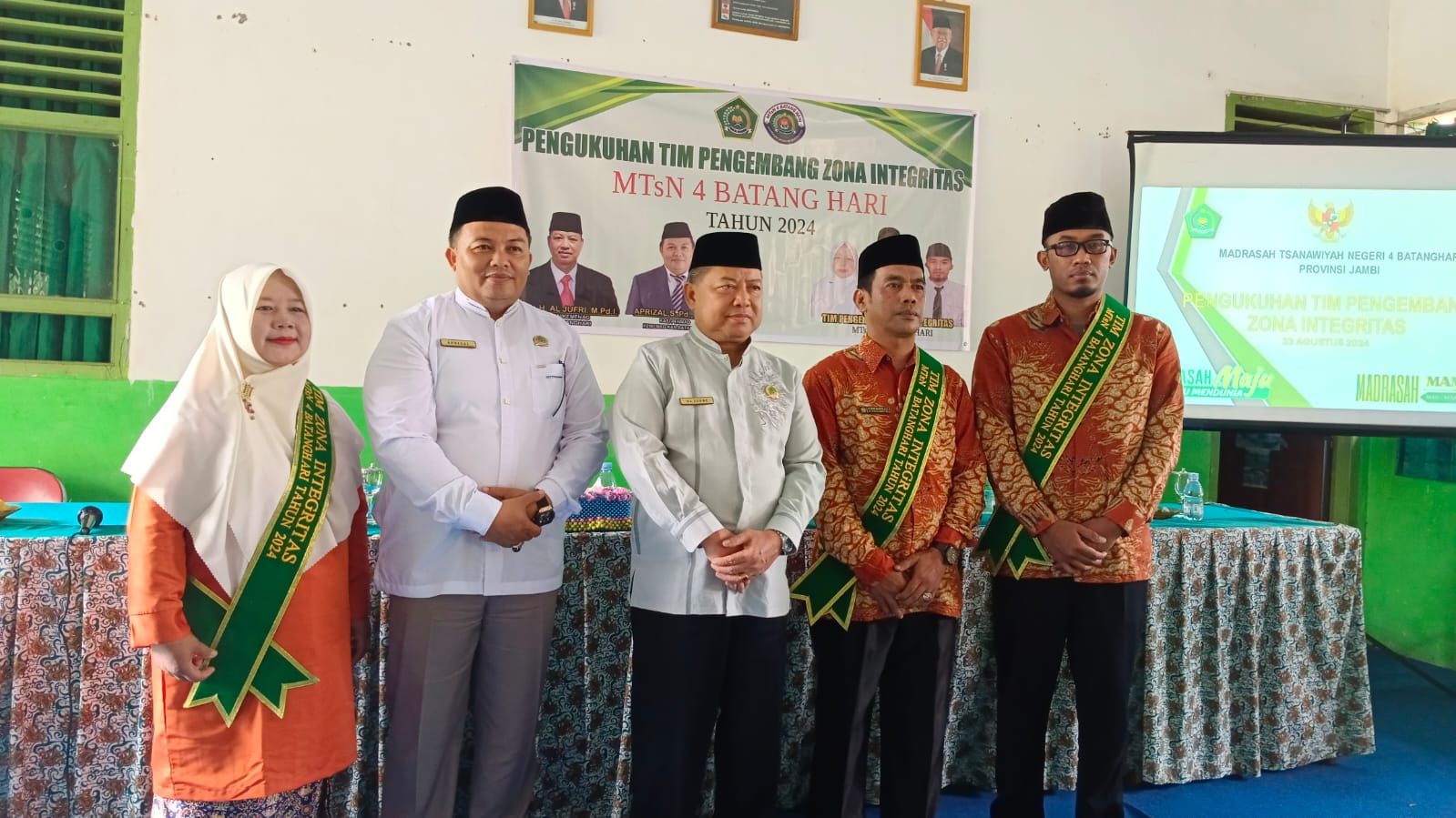 PENGUKUHAN TIM PENGEMBANG ZONA INTEGRITAS MADRASAH
