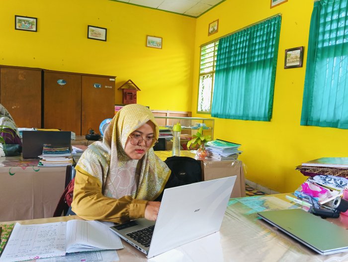 Rekapitulasi Keuangan Kantin MTsN 4 Batang Hari dengan Ketelitian