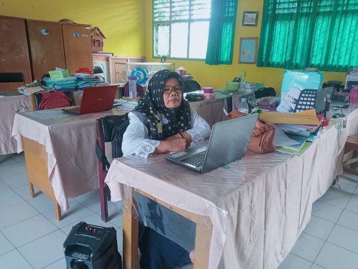 Wakasis MTsN 4 Batanghari Tuntaskan Pelatihan Pintar Materi Pengelolaan Pendidikan Inklusif di Madrasah