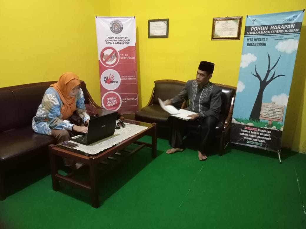 Tenaga Kependidikan Madrasah Lakukan Persiapan Kerja dari Kantor Sebelum Libur Cuti Bersama Tenaga Kependidikan Madrasah Lakukan Persiapan Kerja dari Kantor Sebelum Libur Cuti Bersama