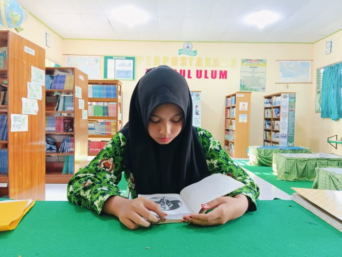 Imtiyaz Serius Membaca Buku Ilmu Tanpa Agama Pincang, Agama Tanpa Ilmu Buta