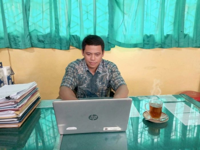 Operator MTsN 4 Batang Hari Wujudkan Langkah Nyata Administrasi Digital