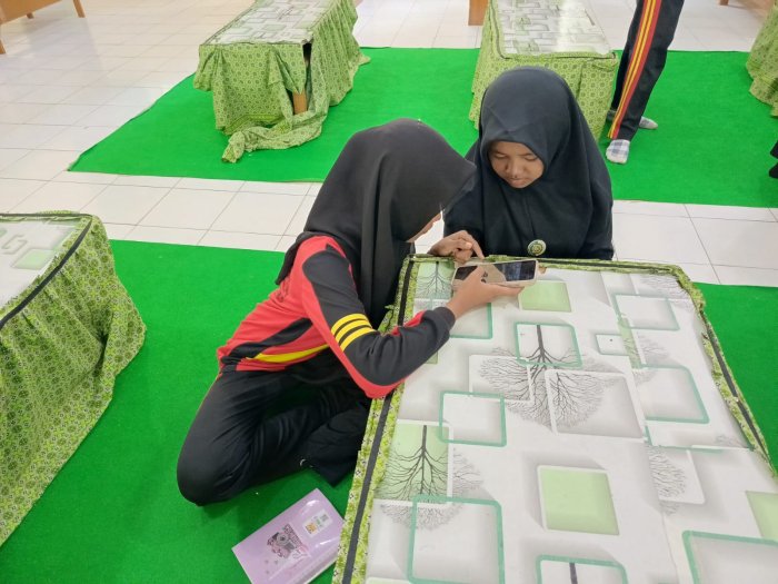 Siswa Kelas 8 Lakukan Pengeditan Video Disabilitas Pembelajaran P5 Siswa Kelas 8 Lakukan Pengeditan Video Disabilitas Pembelajaran P5