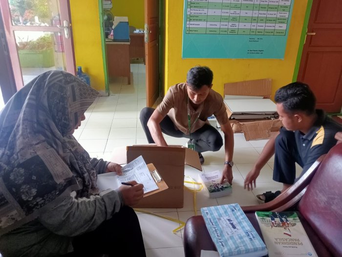 Waka Kurikulum Siapkan Buku Paket untuk Tahun Ajaran Baru, Pengadaan Bersumber dari Dana BOS 2026 Waka Kurikulum Siapkan Buku Paket untuk Tahun Ajaran Baru, Pengadaan Bersumber dari Dana BOS 2026