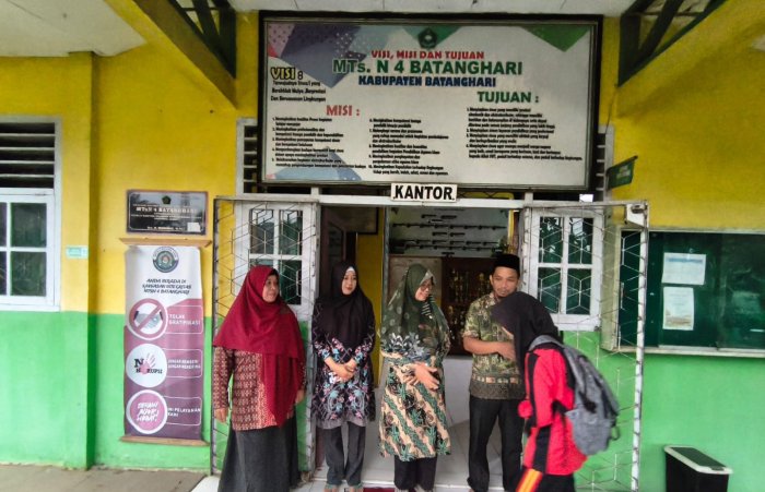 SAMUDRA MTsN 4 Batang Hari Sambut Siswa Penuh Kehangatan